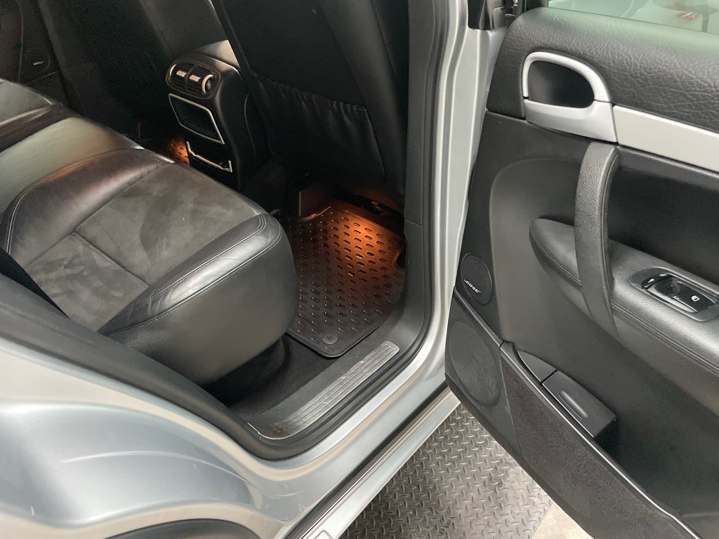 2010 Porsche Cayenne Image 31