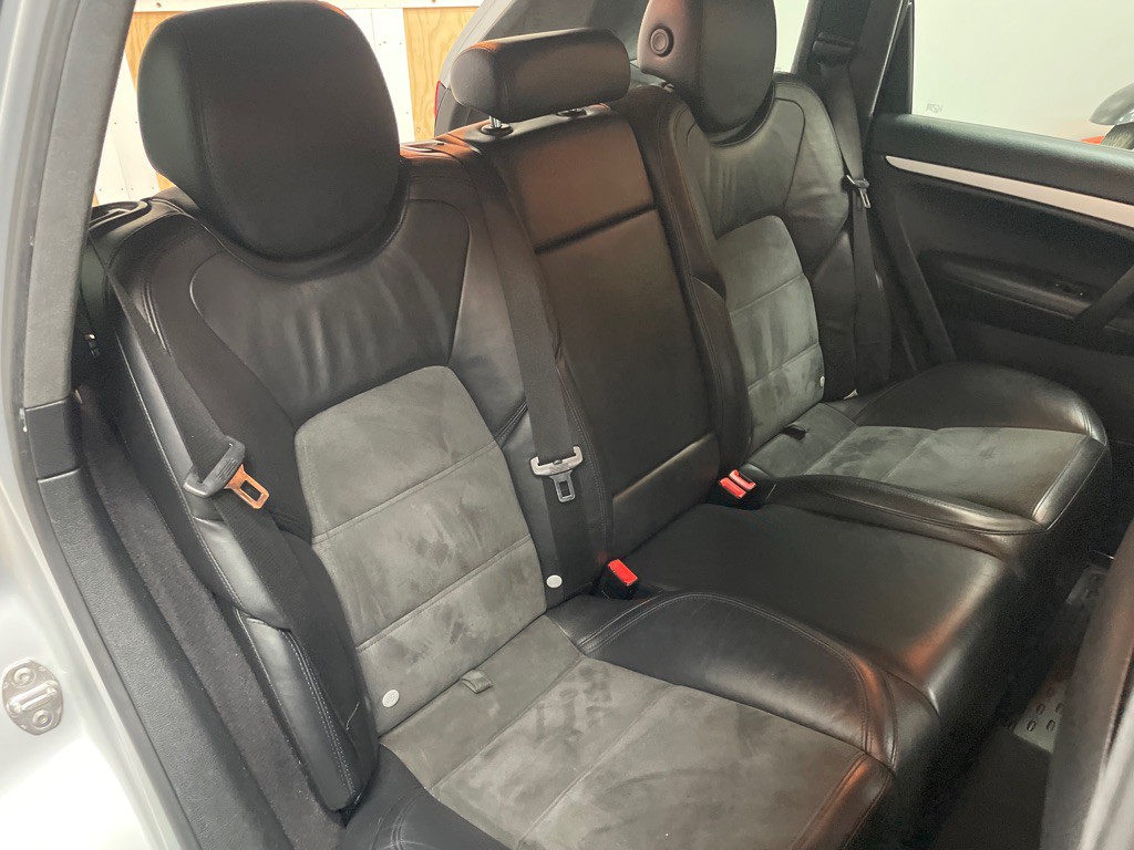 2010 Porsche Cayenne Image 34