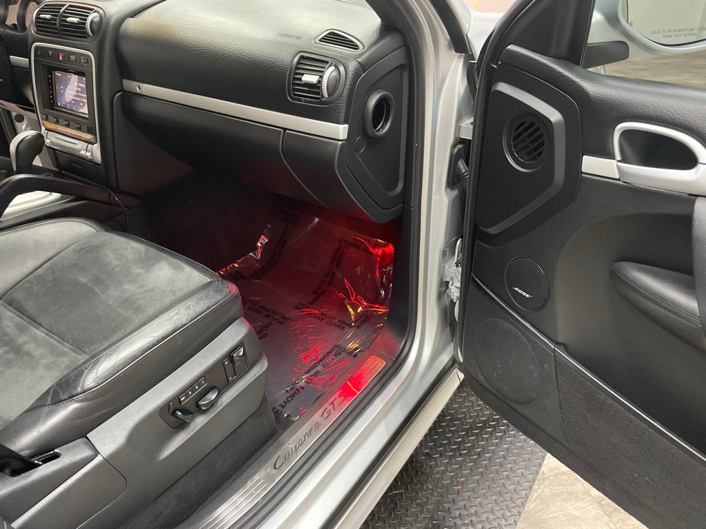 2010 Porsche Cayenne Image 35