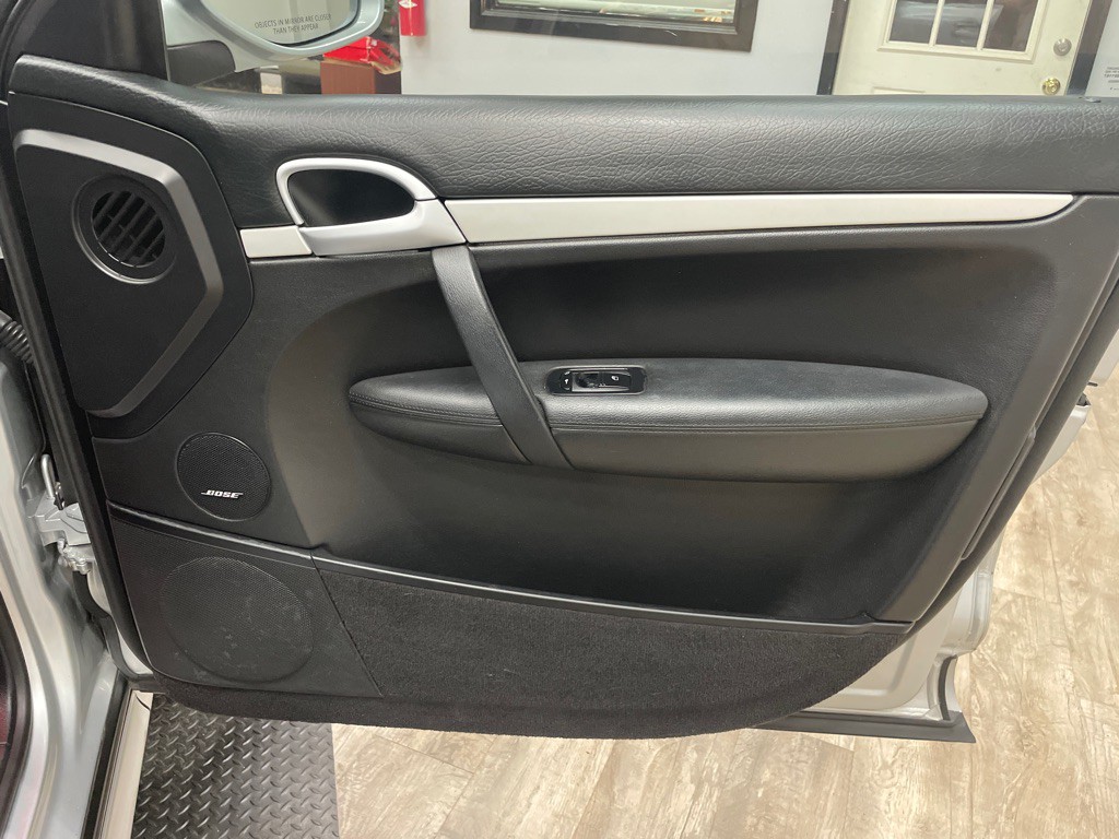 2010 Porsche Cayenne Image 36
