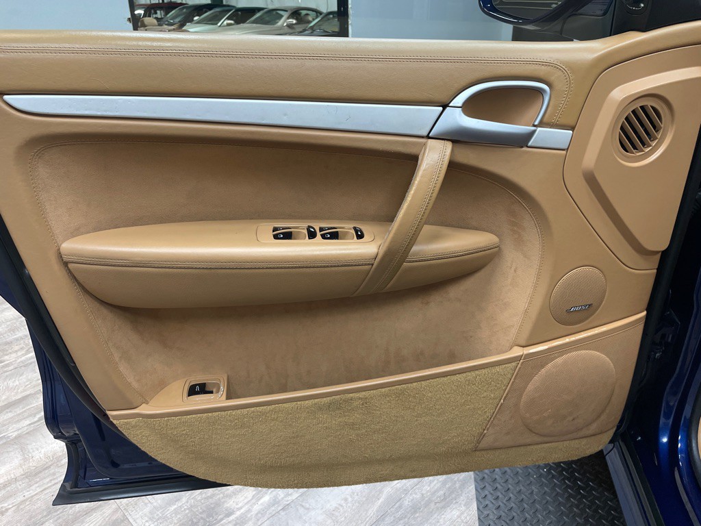 2009 Porsche Cayenne Image 14