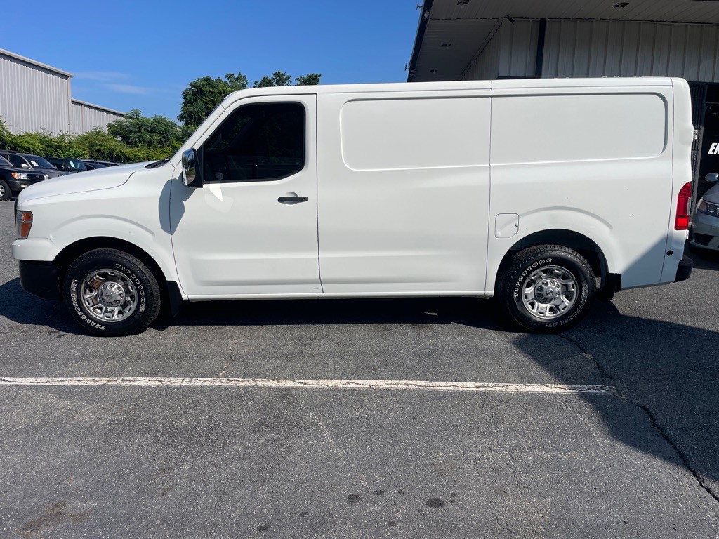 2015 Nissan NV Image 4