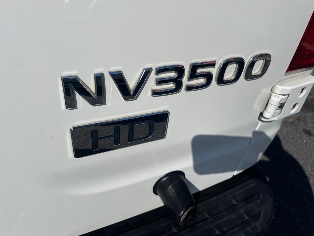 2015 Nissan NV Image 7