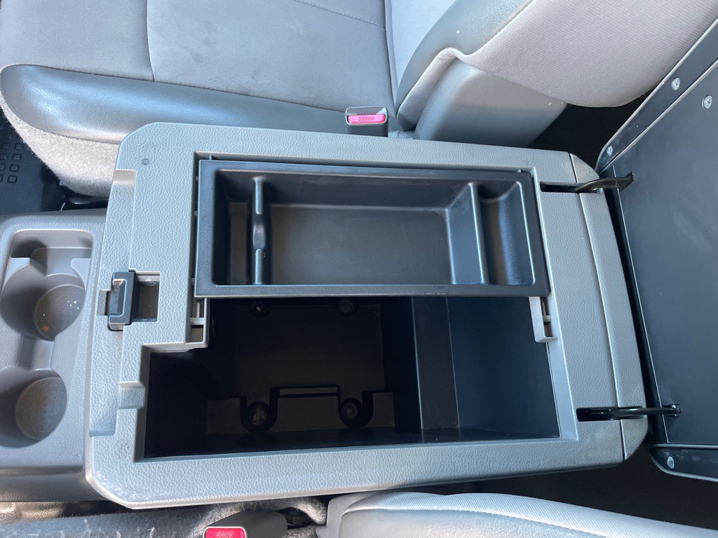 2015 Nissan NV Image 17