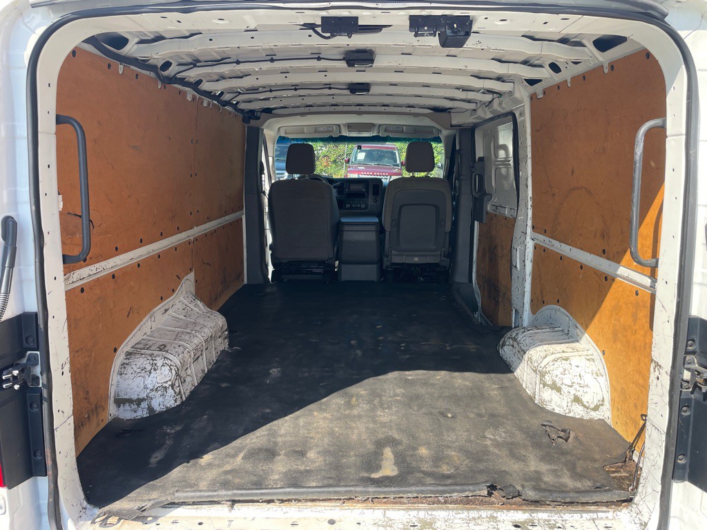 2015 Nissan NV Image 23