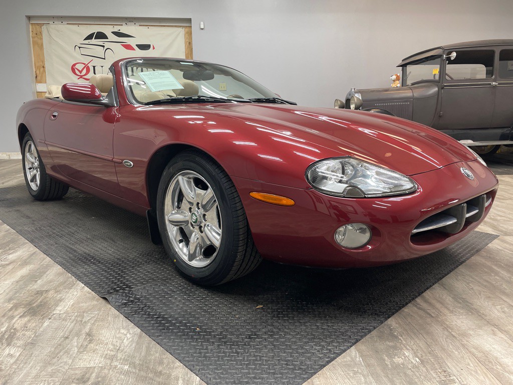 2001 Jaguar XK-Series Image 4