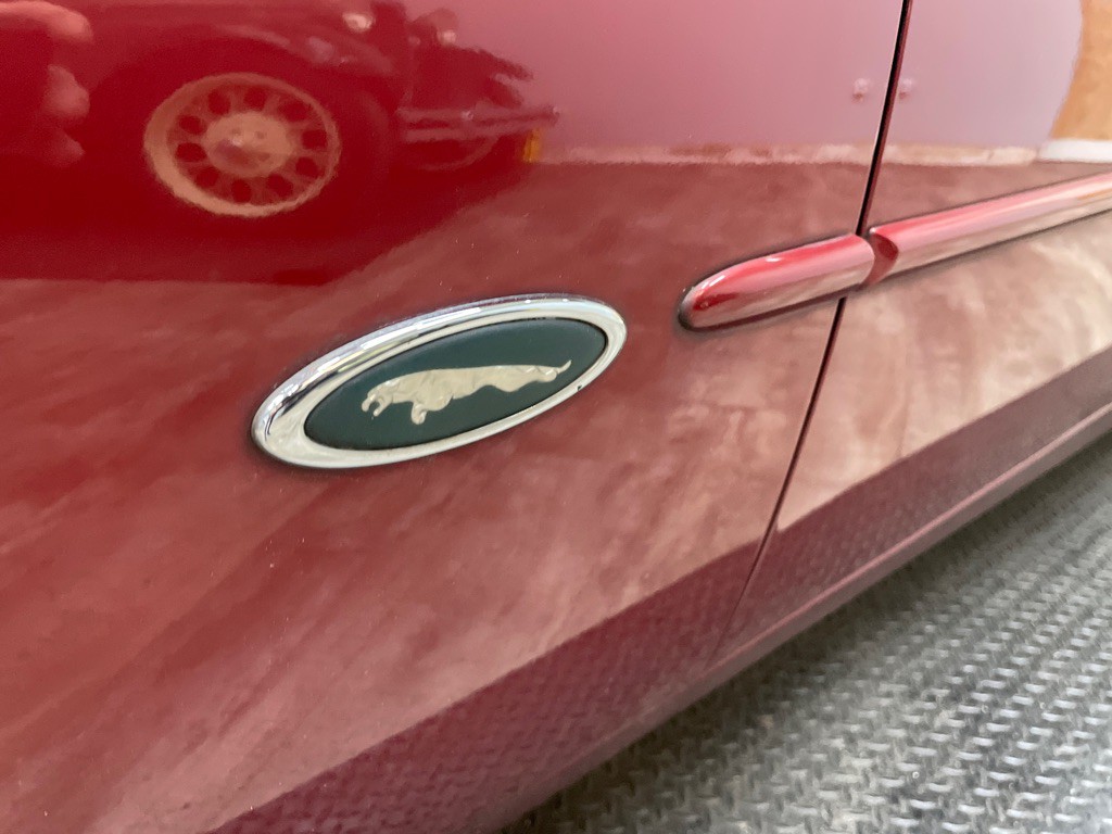 2001 Jaguar XK-Series Image 7