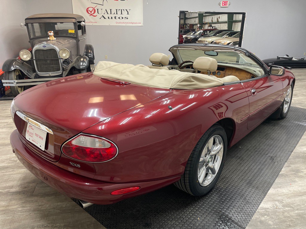 2001 Jaguar XK-Series Image 11