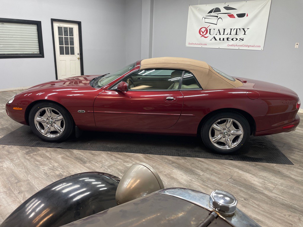 2001 Jaguar XK-Series Image 18
