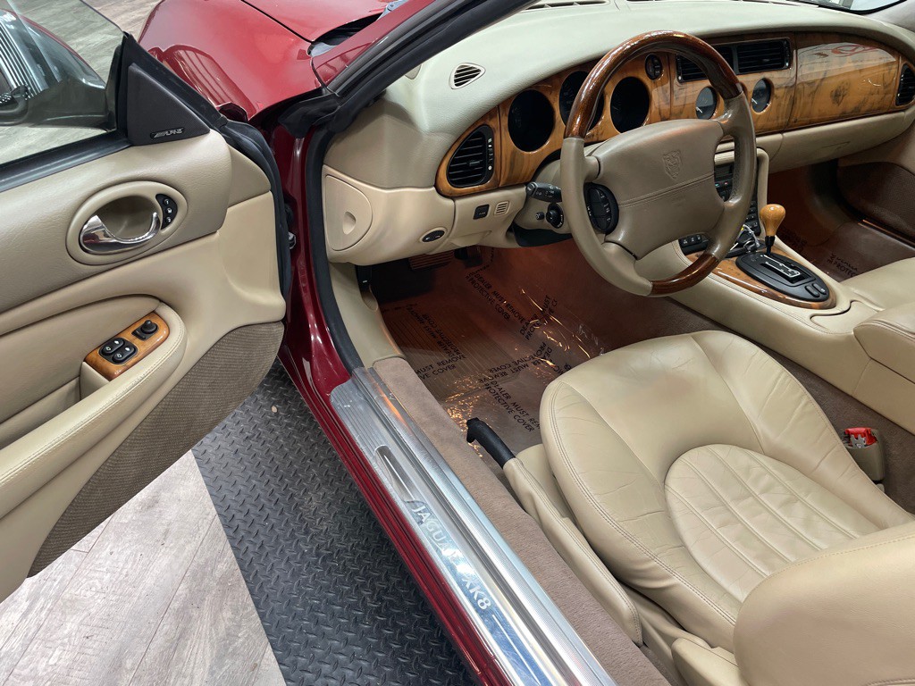 2001 Jaguar XK-Series Image 25
