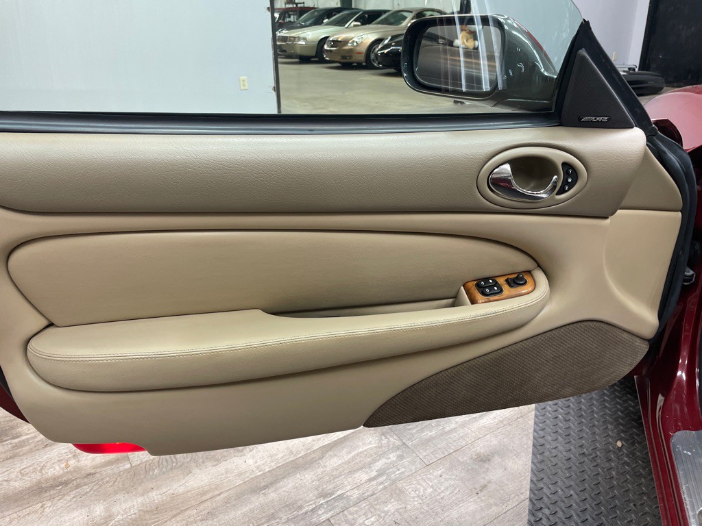 2001 Jaguar XK-Series Image 26