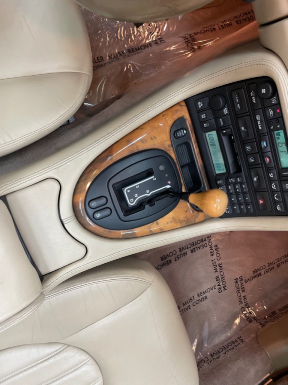 2001 Jaguar XK-Series Image 35