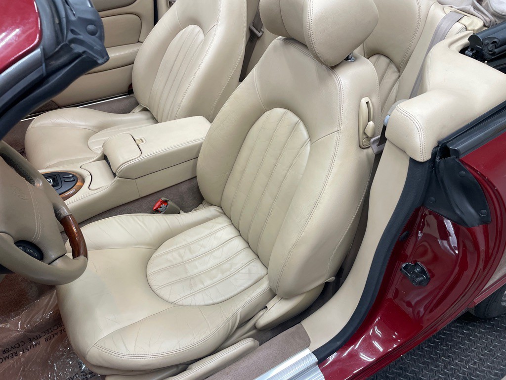 2001 Jaguar XK-Series Image 37