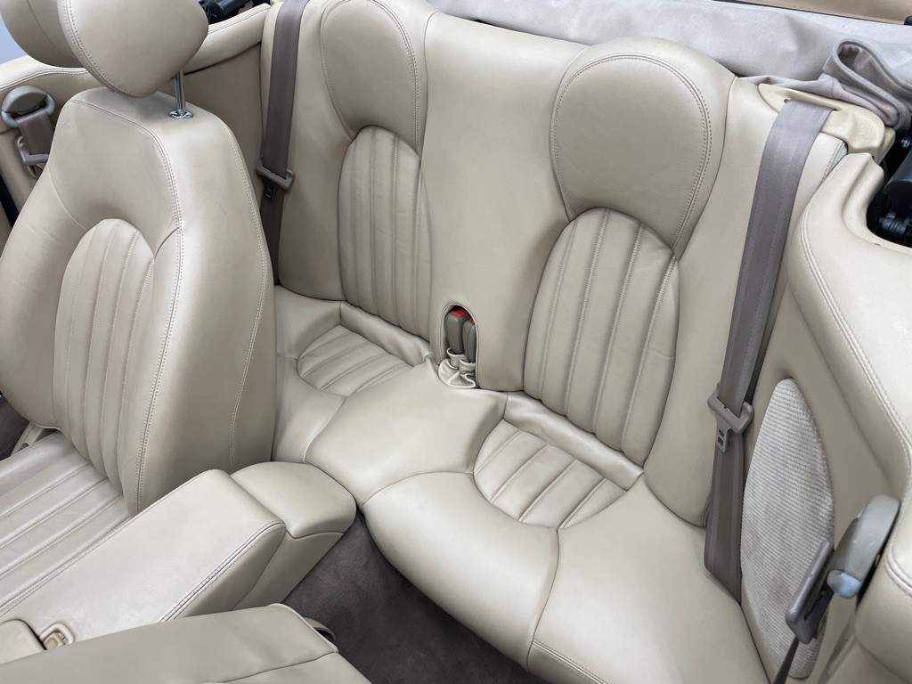 2001 Jaguar XK-Series Image 39