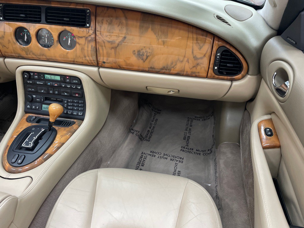 2001 Jaguar XK-Series Image 45