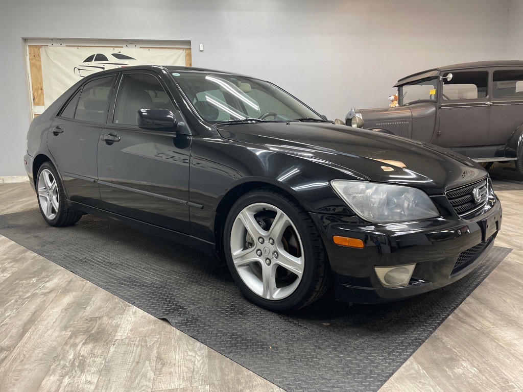 2005 Lexus IS Image 4