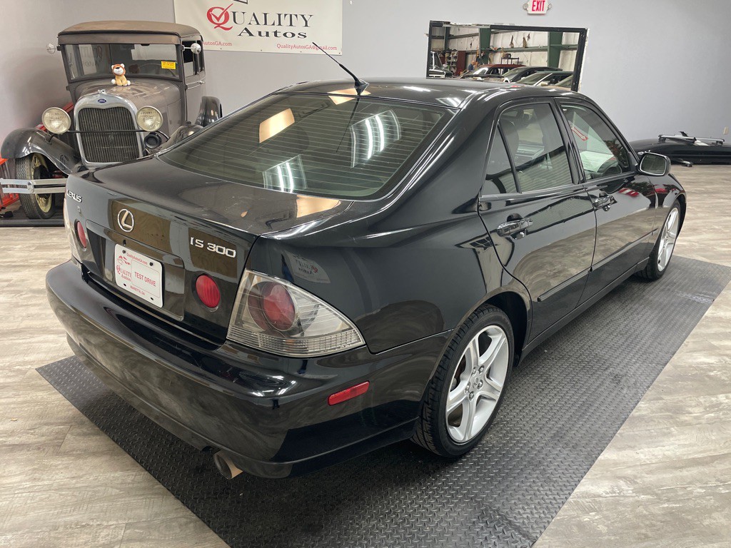 2005 Lexus IS Image 10