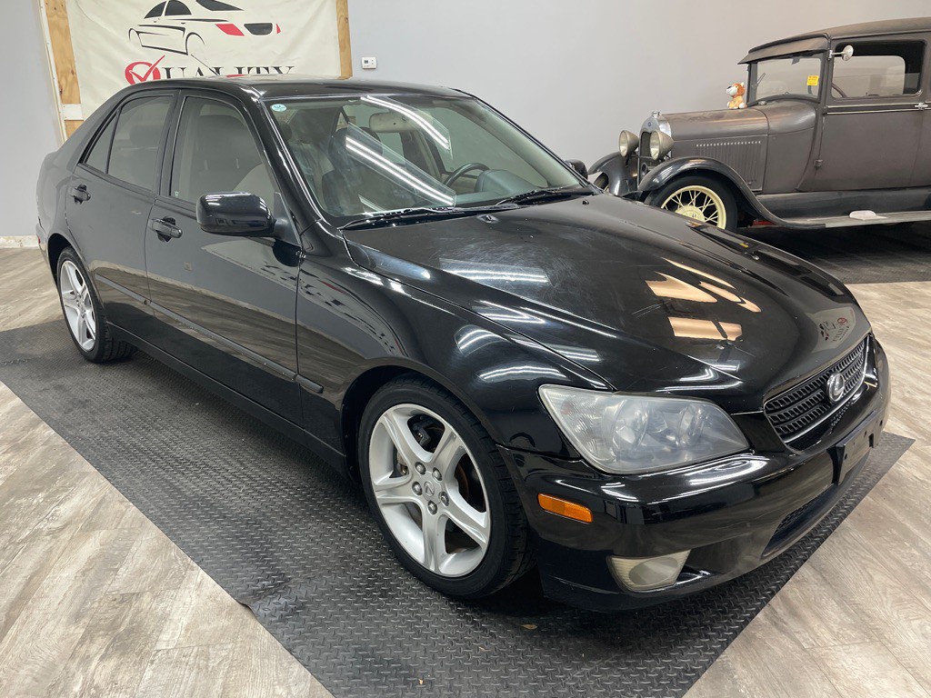 2005 Lexus IS Image 12