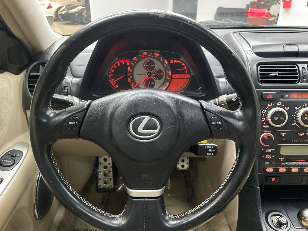 2005 Lexus IS Image 19