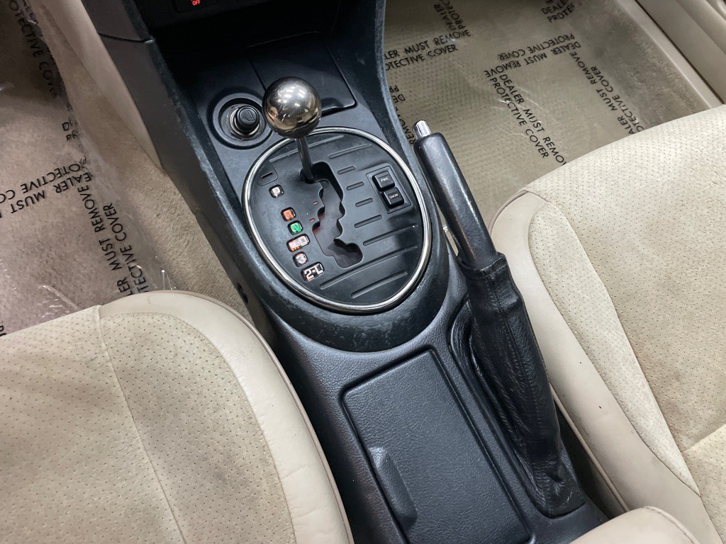 2005 Lexus IS Image 24