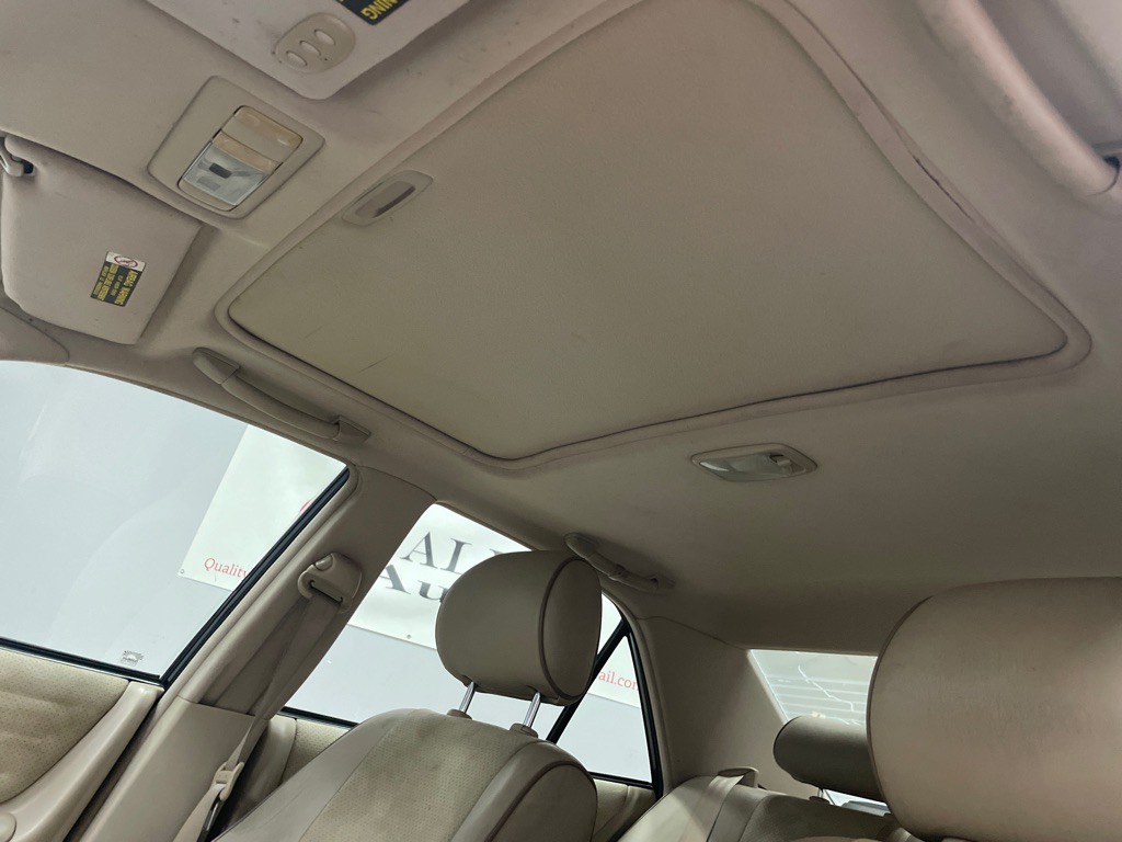 2005 Lexus IS Image 26