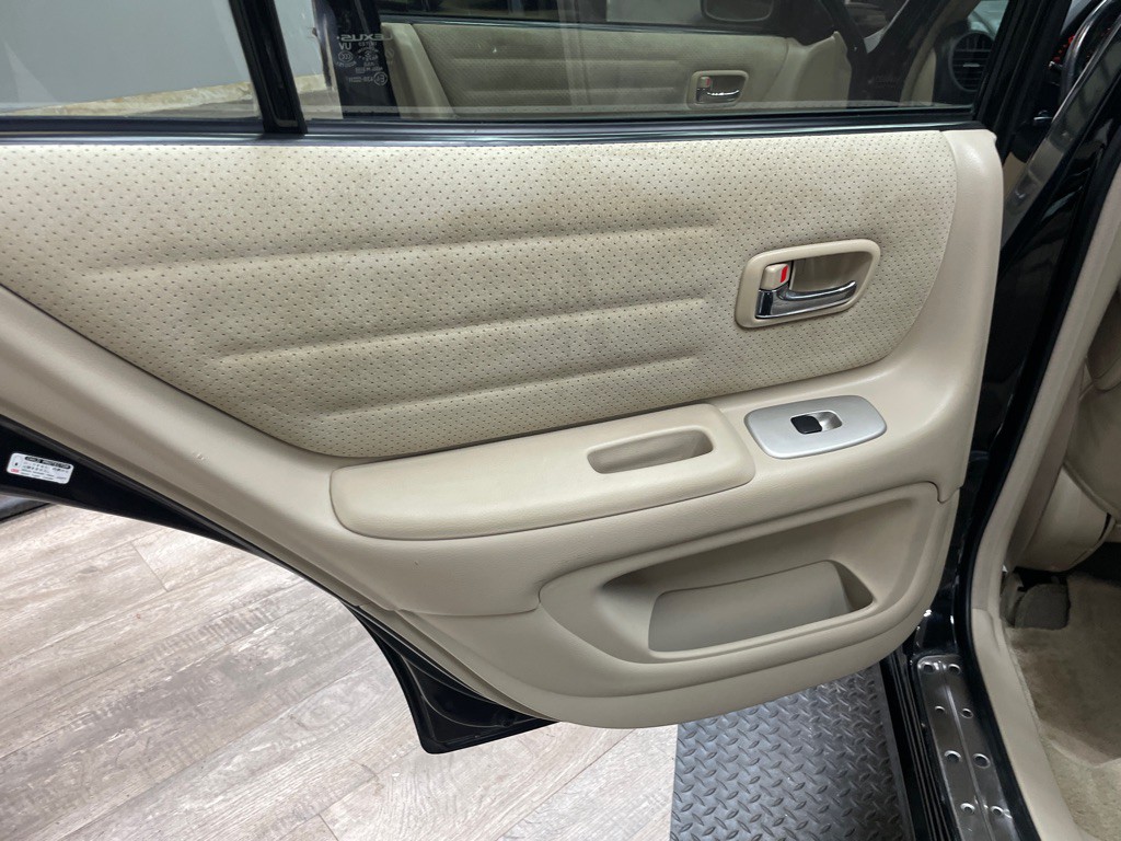 2005 Lexus IS Image 28