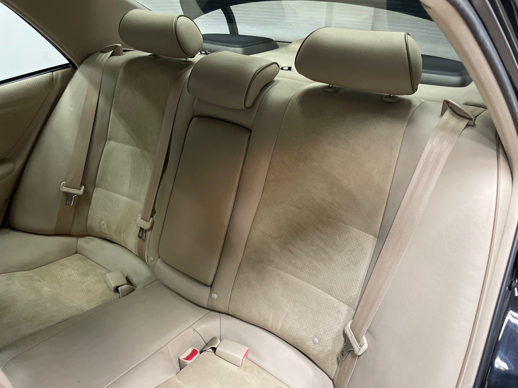 2005 Lexus IS Image 30