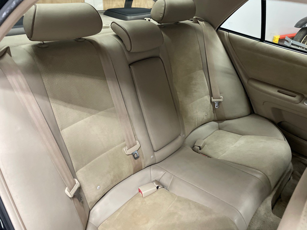 2005 Lexus IS Image 34