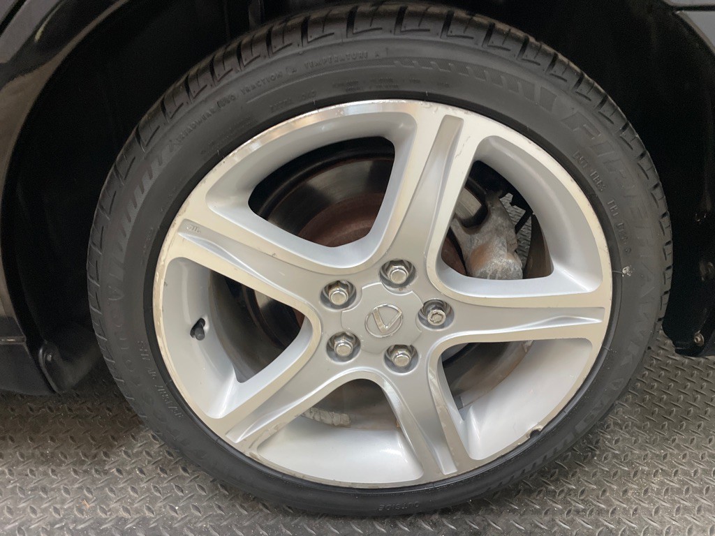 2005 Lexus IS Image 46