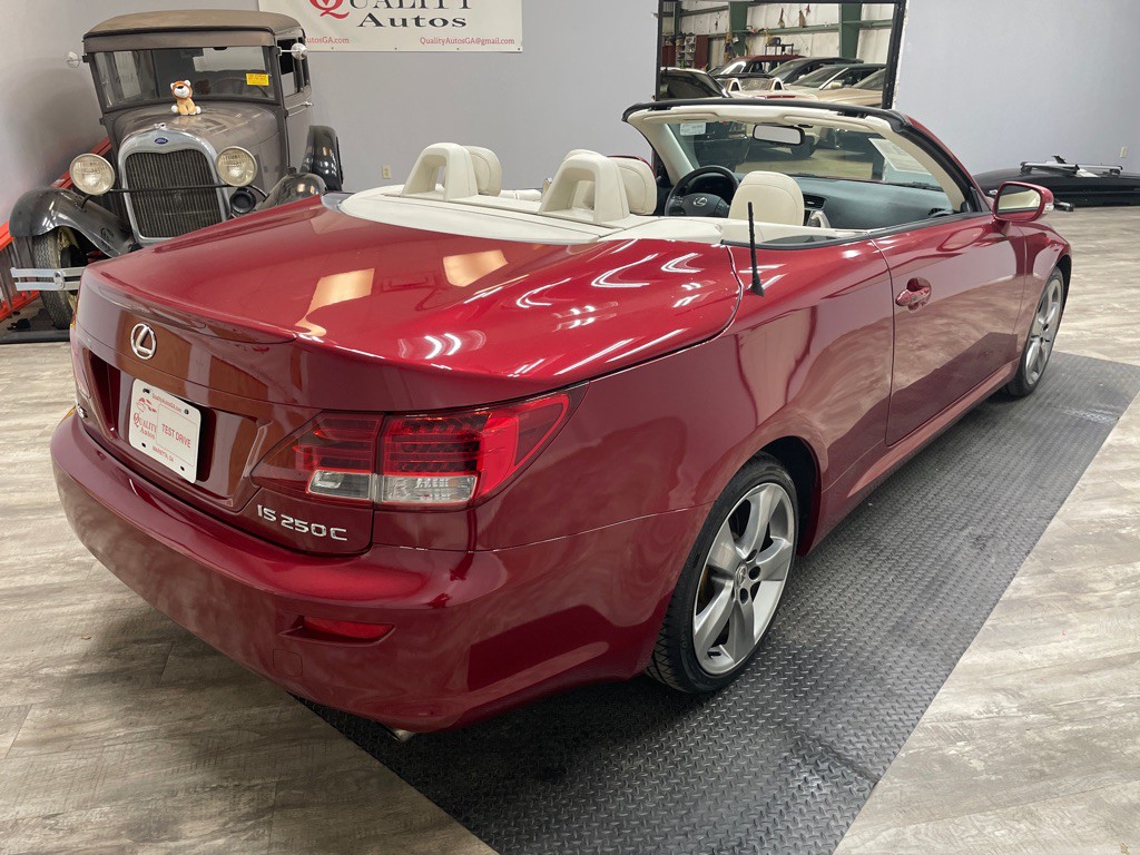 2010 Lexus IS Image 12