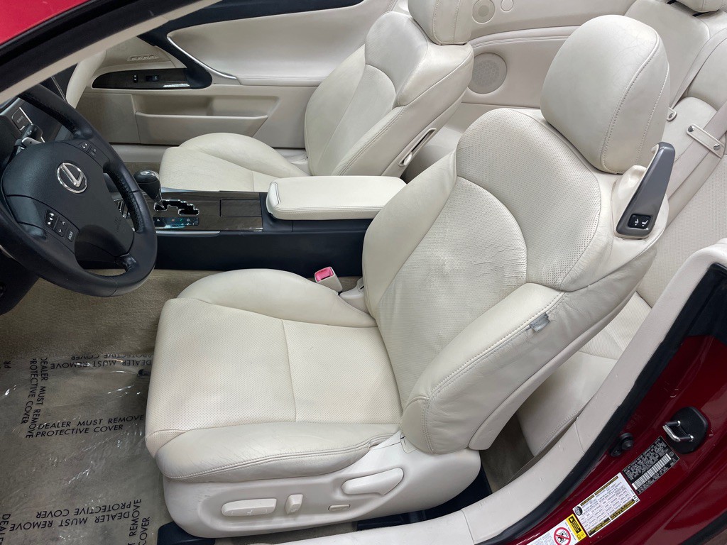2010 Lexus IS Image 27