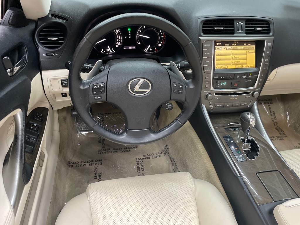 2010 Lexus IS Image 28