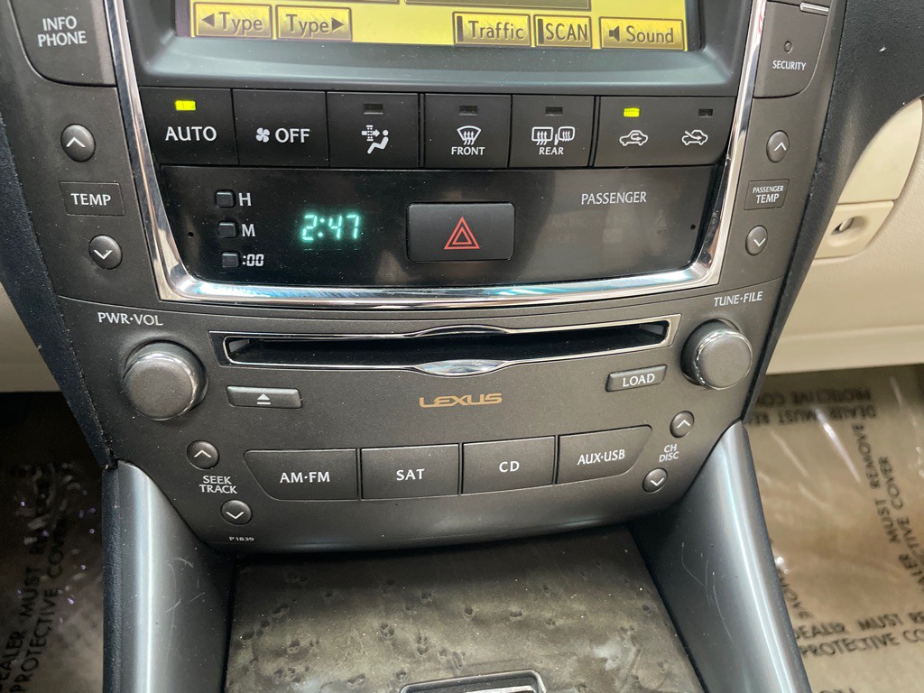 2010 Lexus IS Image 33