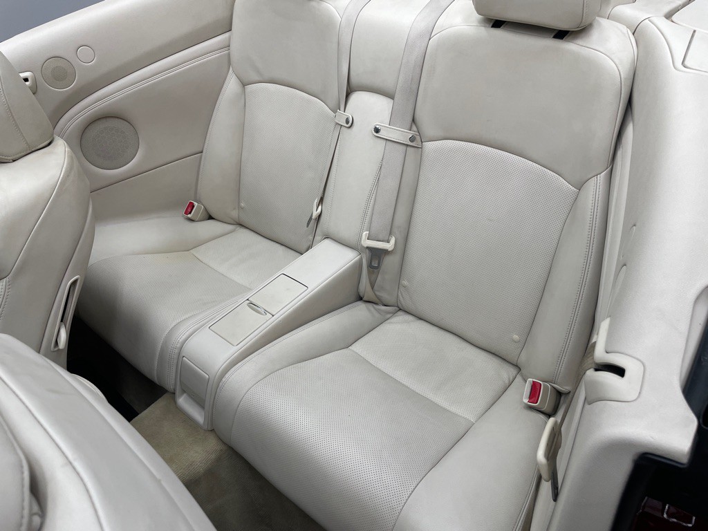 2010 Lexus IS Image 36