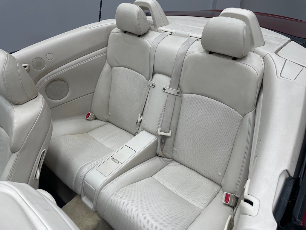 2010 Lexus IS Image 37