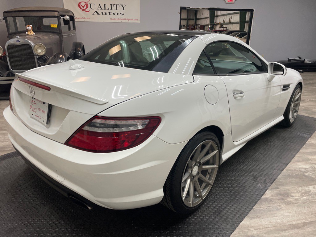 2015 Mercedes-Benz SLK-Class Image 18