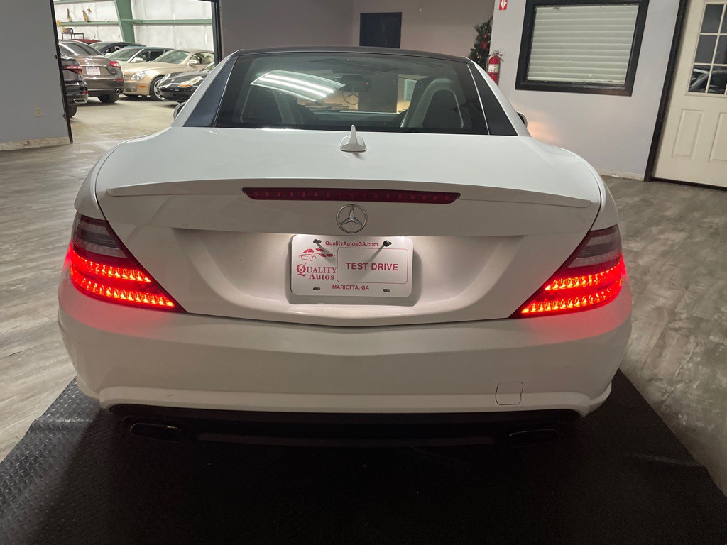 2015 Mercedes-Benz SLK-Class Image 53