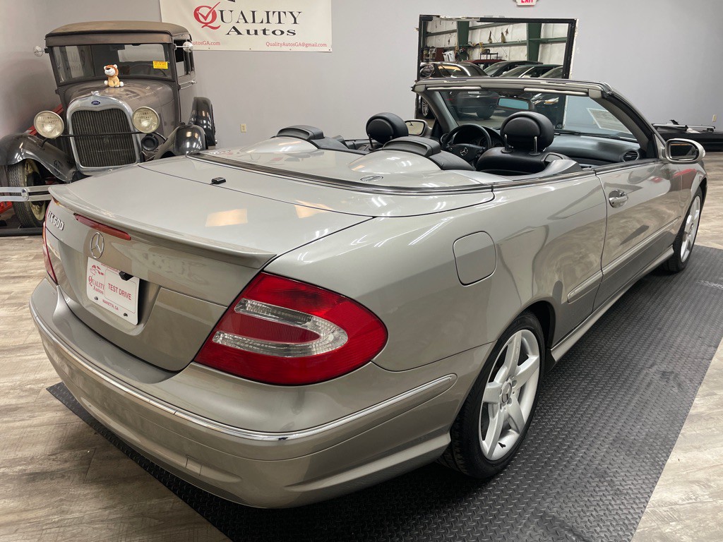 2005 Mercedes-Benz CLK-Class Image 9