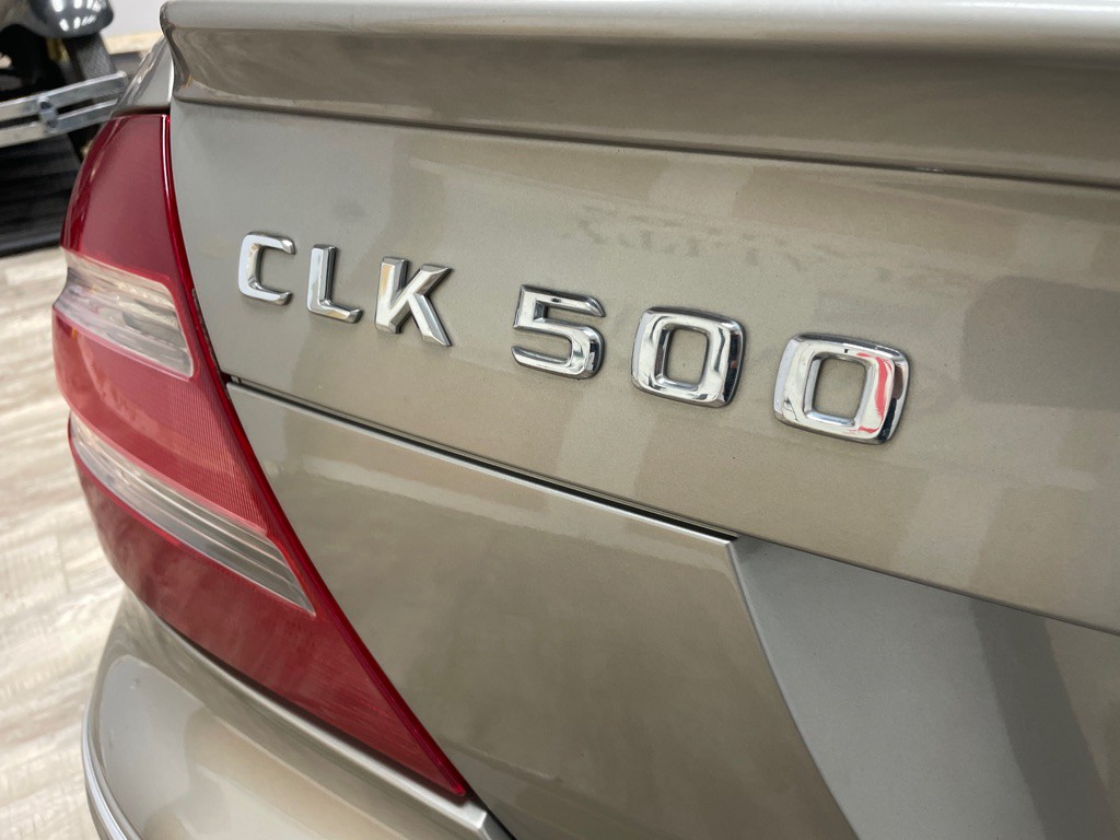 2005 Mercedes-Benz CLK-Class Image 17