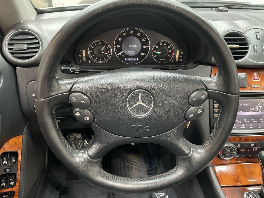 2005 Mercedes-Benz CLK-Class Image 24