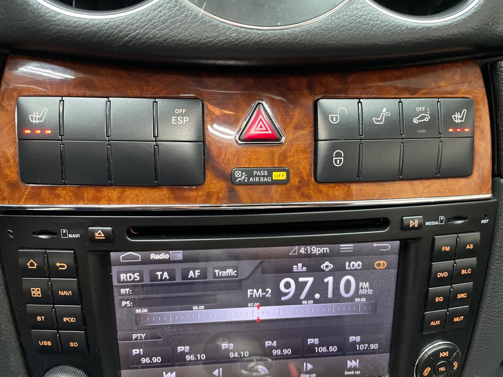 2005 Mercedes-Benz CLK-Class Image 28