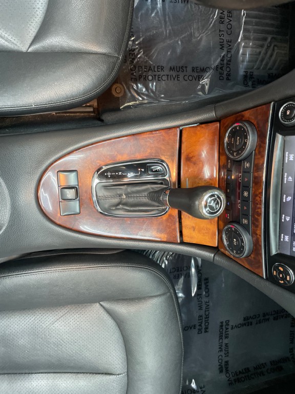 2005 Mercedes-Benz CLK-Class Image 31