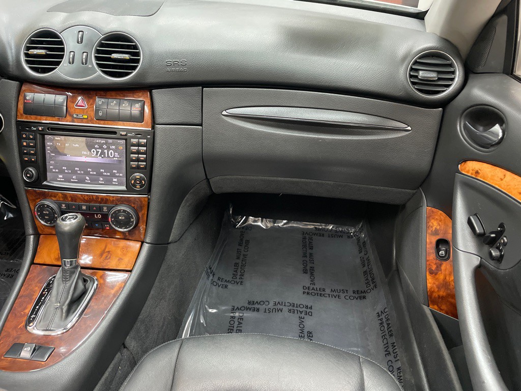 2005 Mercedes-Benz CLK-Class Image 36