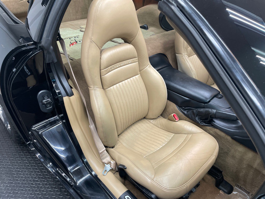 1998 Chevrolet Corvette Image 36