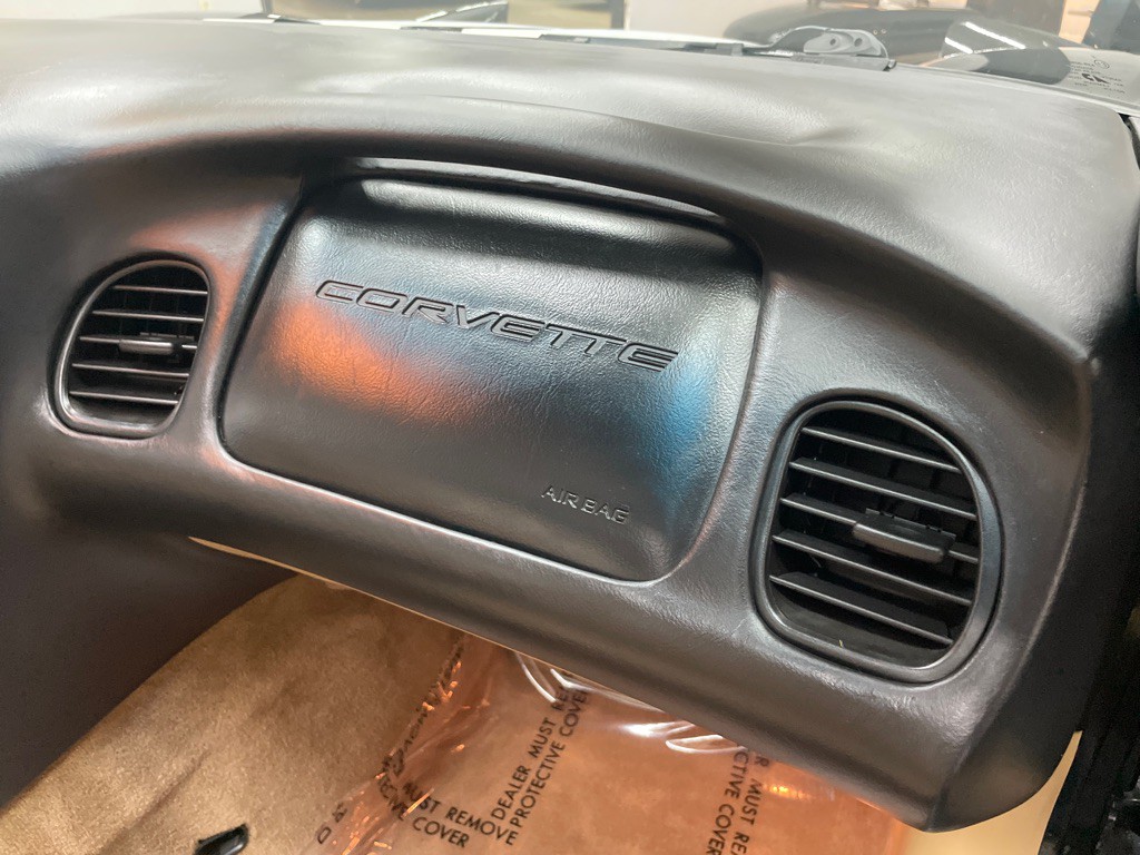 1998 Chevrolet Corvette Image 39