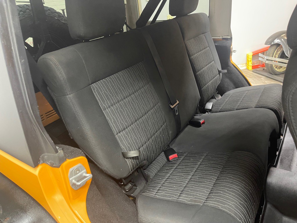 2012 Jeep Wrangler Unlimited Image 17