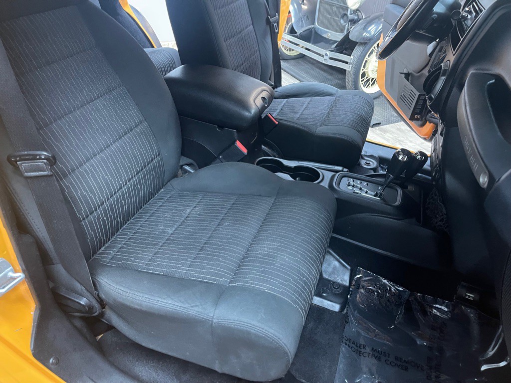 2012 Jeep Wrangler Unlimited Image 18