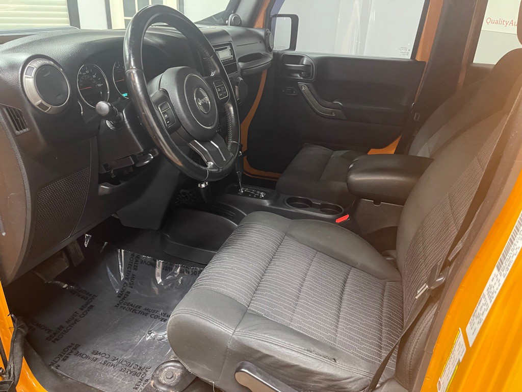 2012 Jeep Wrangler Unlimited Image 3