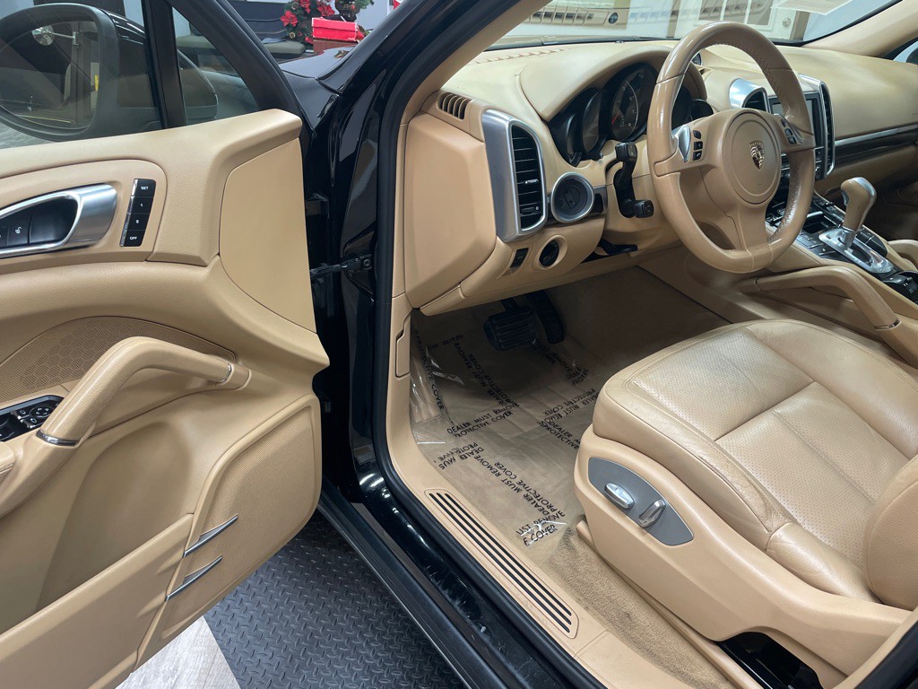 2012 Porsche Cayenne Image 4