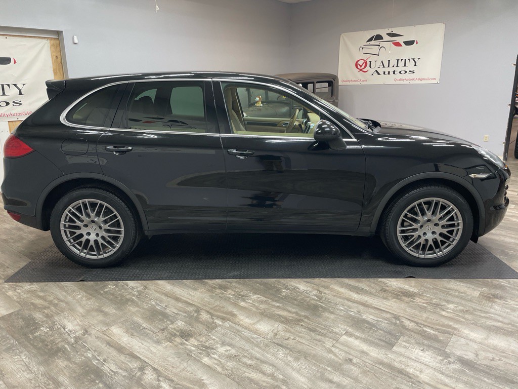 2012 Porsche Cayenne Image 10